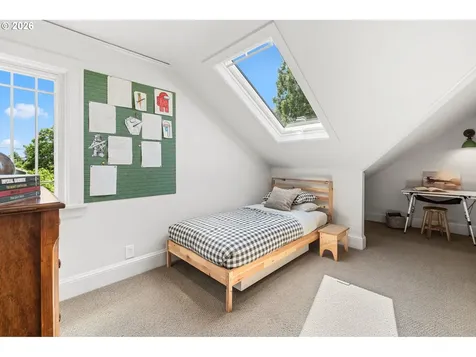4214 SE Oak Street Portland OR 97215