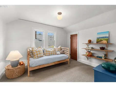 4214 SE Oak Street Portland OR 97215