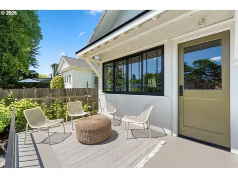 4214 SE Oak Street Portland OR 97215
