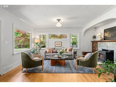 4214 SE Oak Street Portland OR 97215
