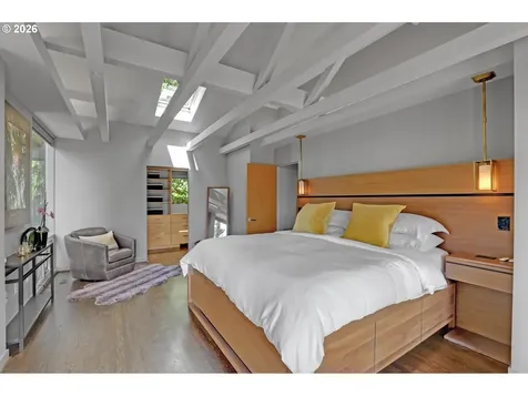 3619 SW 50th Avenue Portland OR 97221
