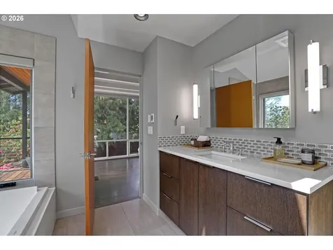 3619 SW 50th Avenue Portland OR 97221