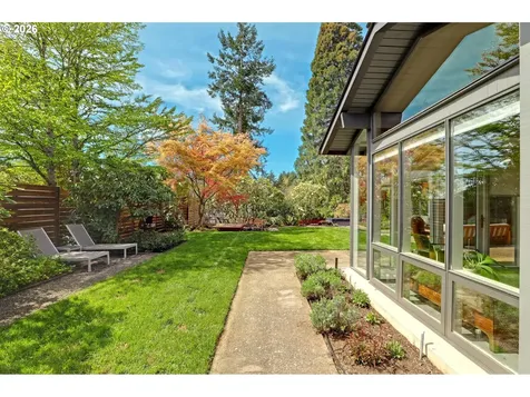 3619 SW 50th Avenue Portland OR 97221