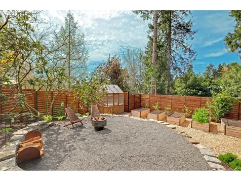3619 SW 50th Avenue Portland OR 97221