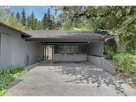 3619 SW 50th Avenue Portland OR 97221