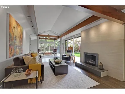 3619 SW 50th Avenue Portland OR 97221