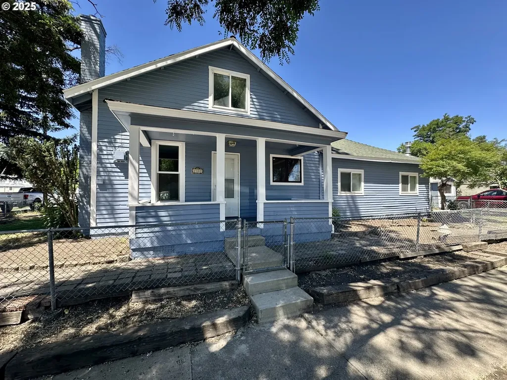 2302 N Depot Street La Grande OR 97850