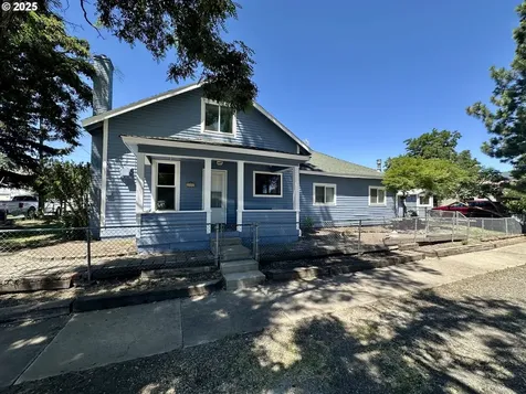 2302 N Depot Street La Grande OR 97850
