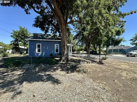 2302 N Depot Street La Grande OR 97850