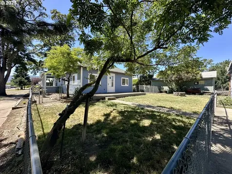 2302 N Depot Street La Grande OR 97850