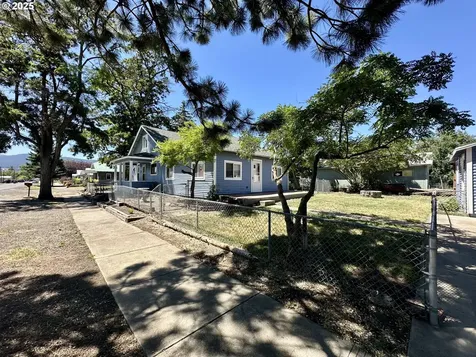 2302 N Depot Street La Grande OR 97850