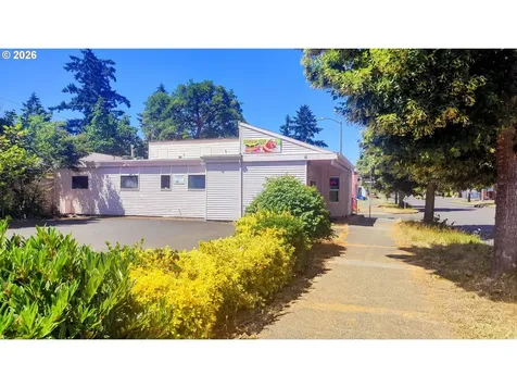 6736 SE Powell Boulevard Portland OR 97206