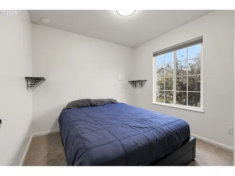 618 NE Faloma Road Portland OR 97211