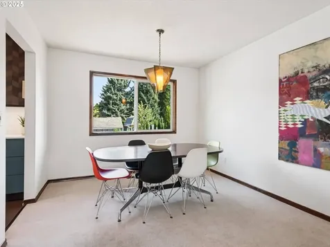 3511 NE Holman Street Portland OR 97211
