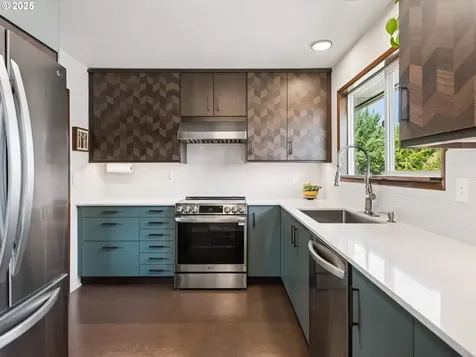 3511 NE Holman Street Portland OR 97211