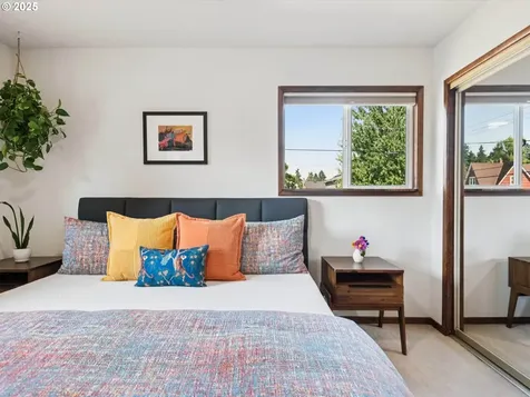 3511 NE Holman Street Portland OR 97211