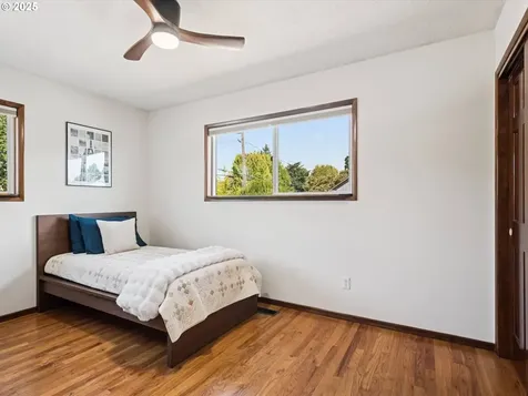 3511 NE Holman Street Portland OR 97211