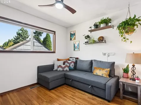 3511 NE Holman Street Portland OR 97211