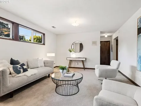 3511 NE Holman Street Portland OR 97211