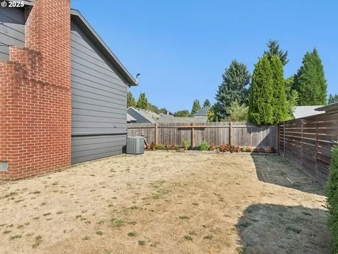 3511 NE Holman Street Portland OR 97211