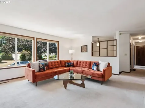 3511 NE Holman Street Portland OR 97211
