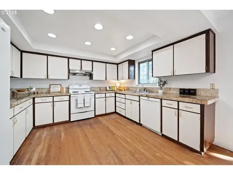 1466 SW 5th Place Gresham OR 97080