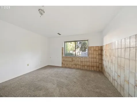 1466 SW 5th Place Gresham OR 97080