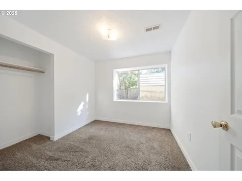 1466 SW 5th Place Gresham OR 97080