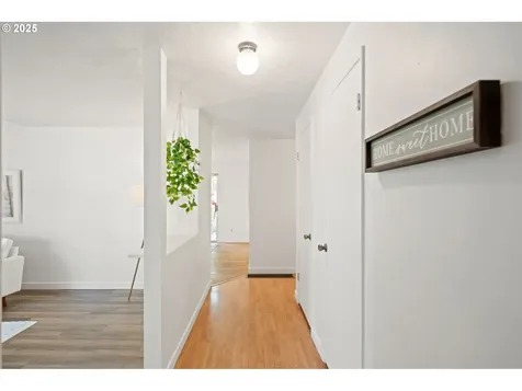 1466 SW 5th Place Gresham OR 97080