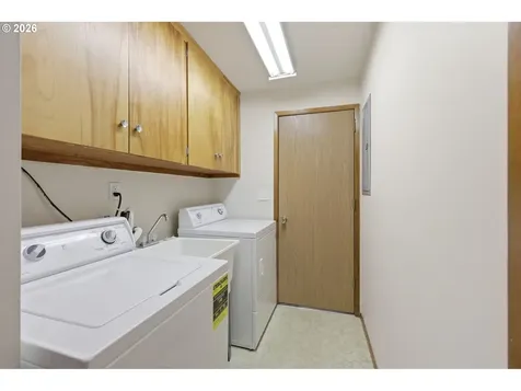 1383 Thompson Road Woodburn OR 97071