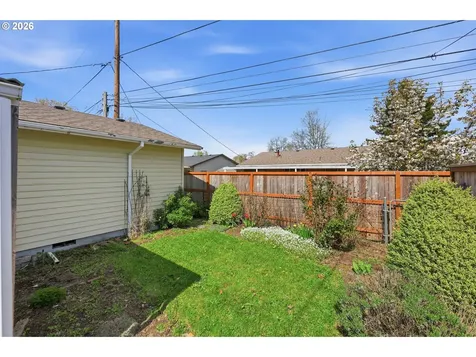1383 Thompson Road Woodburn OR 97071