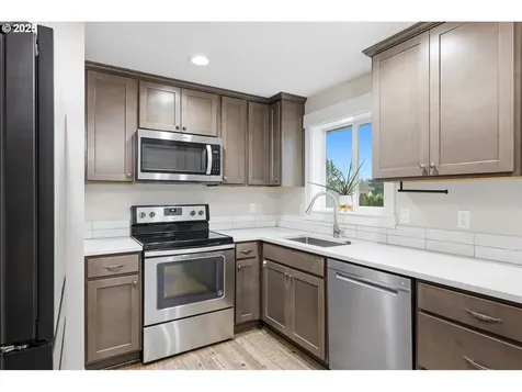 14638 SW May Court Sherwood OR 97140