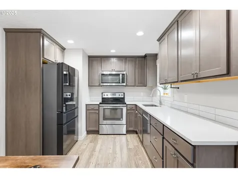 14638 SW May Court Sherwood OR 97140