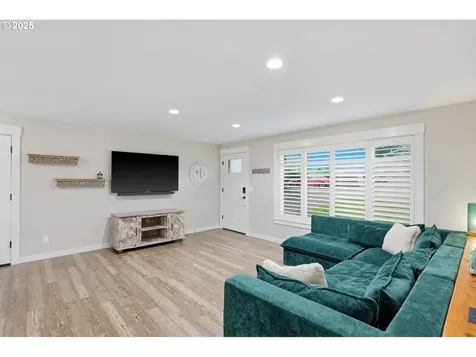 14638 SW May Court Sherwood OR 97140