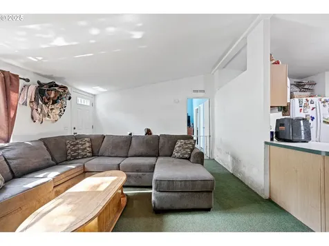 213 Hilltop Drive Oakland OR 97462