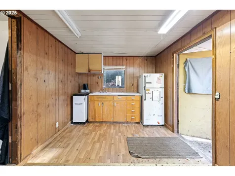 213 Hilltop Drive Oakland OR 97462