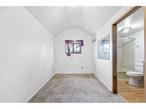 213 Hilltop Drive Oakland OR 97462