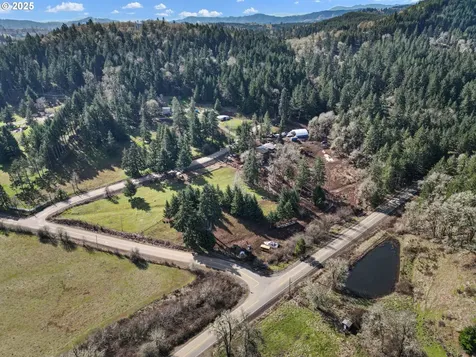 213 Hilltop Drive Oakland OR 97462