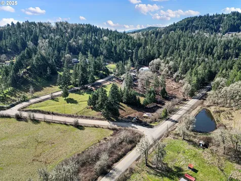 213 Hilltop Drive Oakland OR 97462