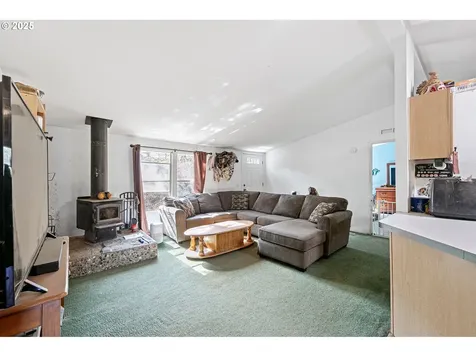 213 Hilltop Drive Oakland OR 97462