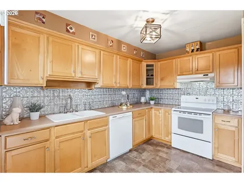 1813 Filbert Street Forest Grove OR 97116