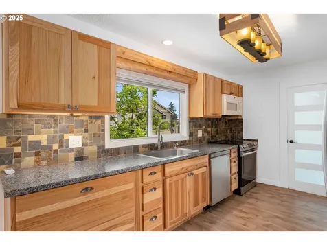35706 NW 14th Avenue La Center WA 98629