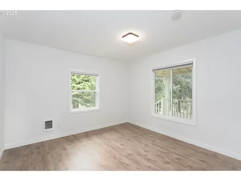 35706 NW 14th Avenue La Center WA 98629