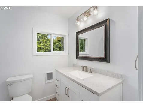 35706 NW 14th Avenue La Center WA 98629