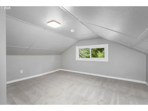 35706 NW 14th Avenue La Center WA 98629