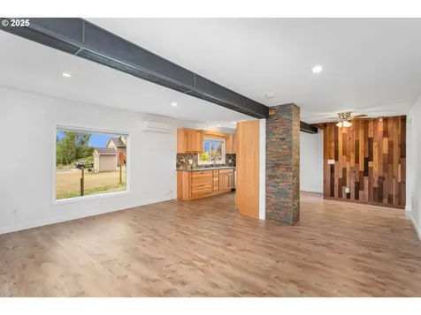 35706 NW 14th Avenue La Center WA 98629