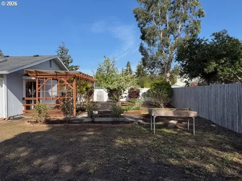 2164 24th Street Florence OR 97439
