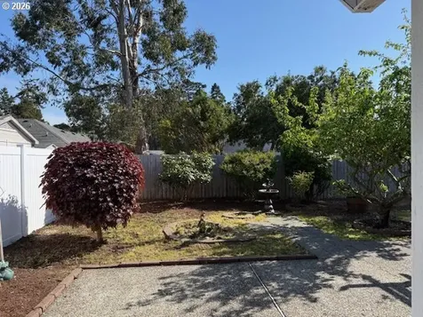 2164 24th Street Florence OR 97439