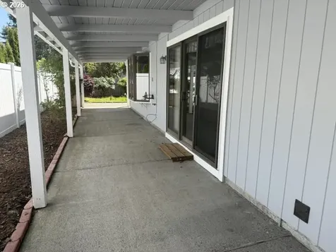 2164 24th Street Florence OR 97439