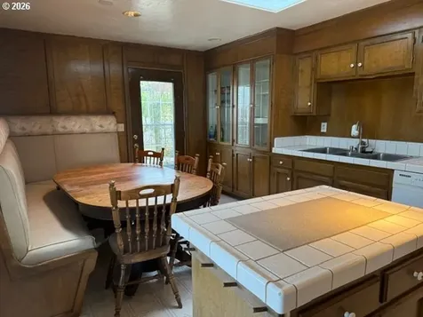 2164 24th Street Florence OR 97439